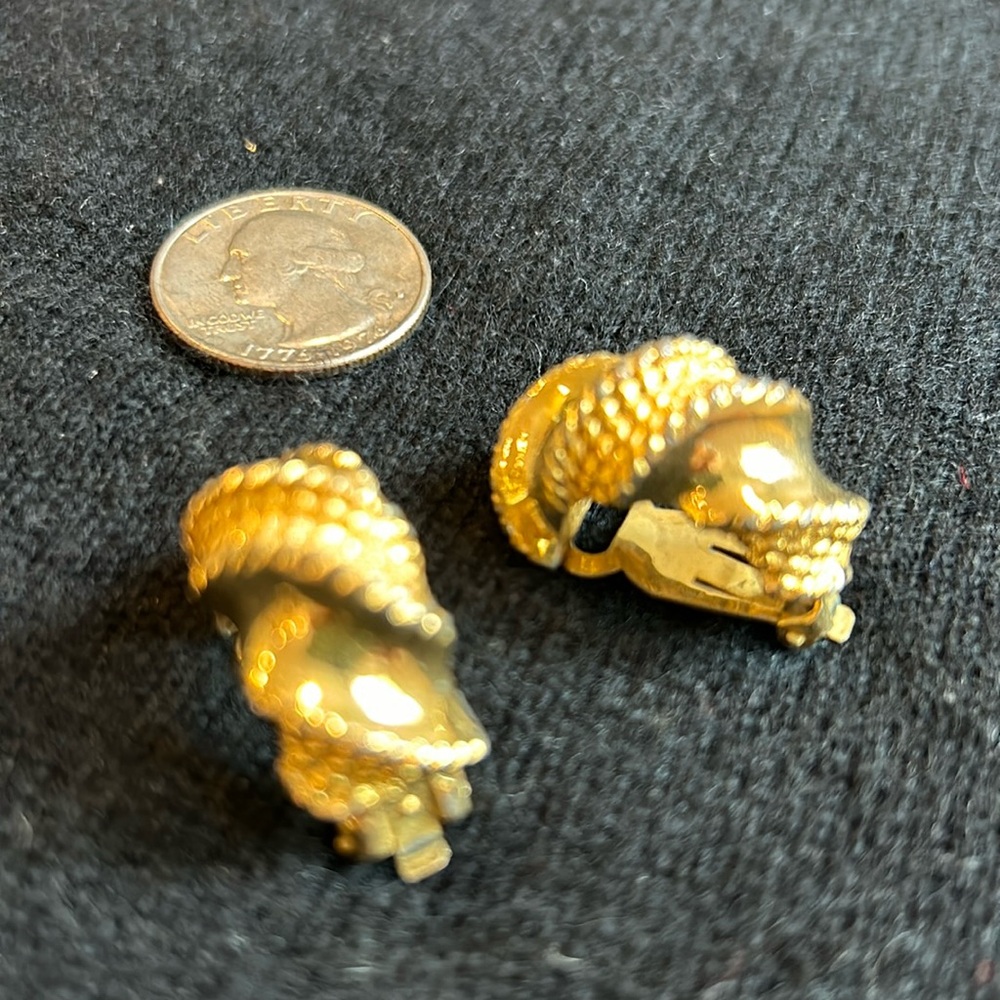 Kenneth Jay Lane vintage Gold-tone clip on shrimp style earring